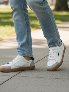 Mix No. 6 Men’s White Gum Sole Sneakers Size 8